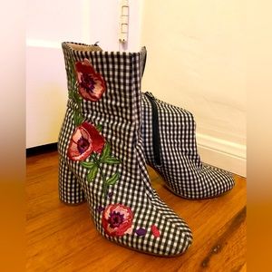 Topshop ankle boots, size 9.5